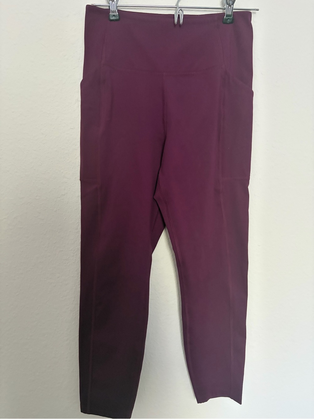 girlfriend collective High-Waist 7/8 Leggings in Plum with Pockets